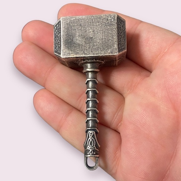 Marvel Avengers, Thor Collectibles, REAL SILVER, Silver Dollar Coin, Mini Hammer - Picture 4 of 6